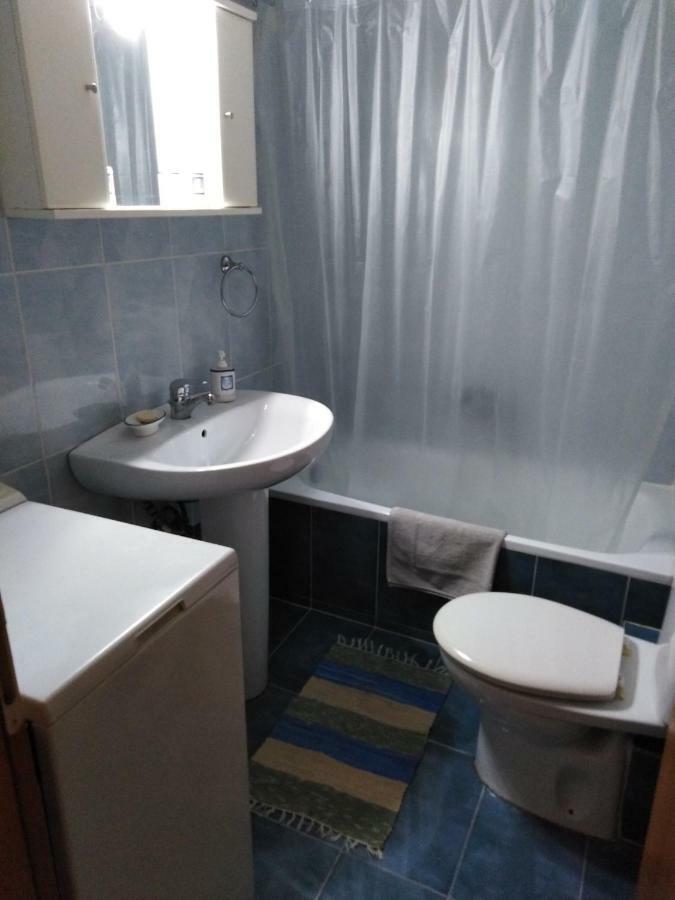 Small House In North Euosmos Apartment
