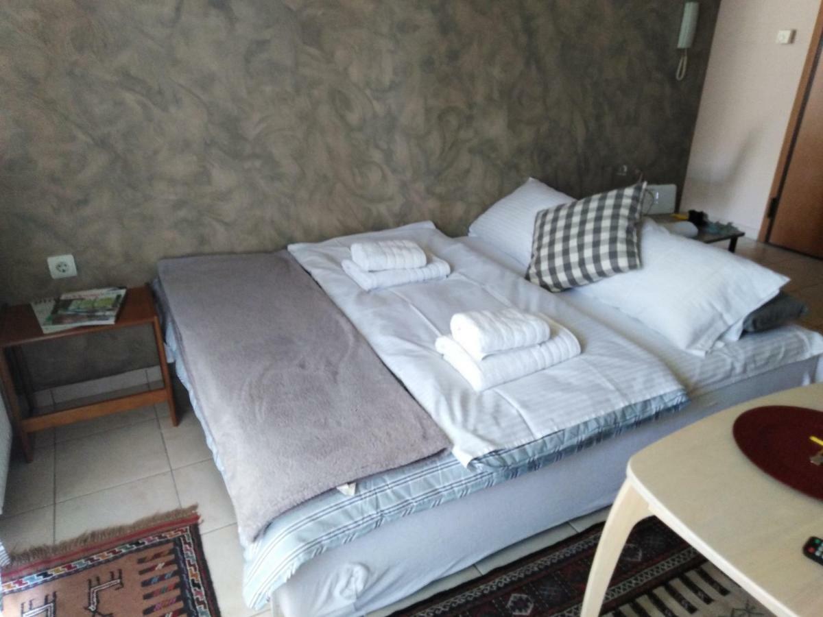 Apartment Small House In North Euosmos Thessaloniki